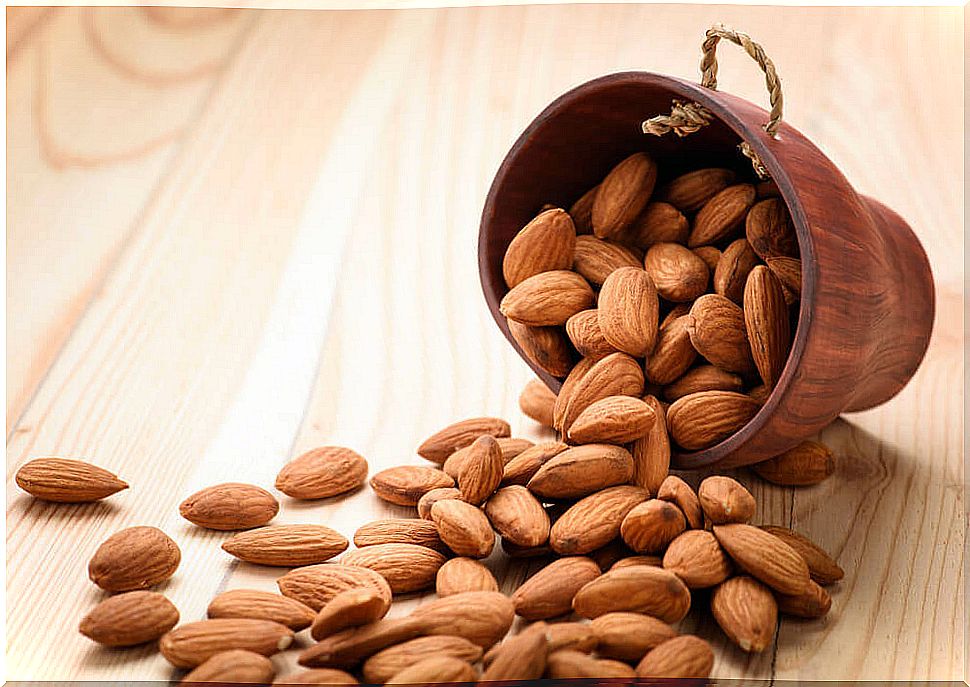 Recipe almonds to combat anemia