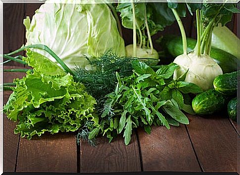 Green leafy vegetables rich in folic acid