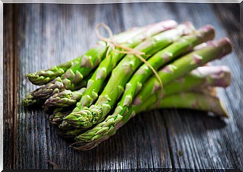 Asparagus rich in folic acid