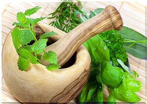 Sage and mint rinse for cavities