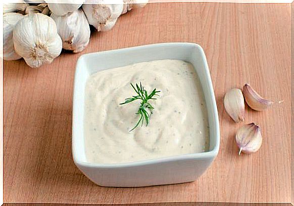 Arabic garlic sauce