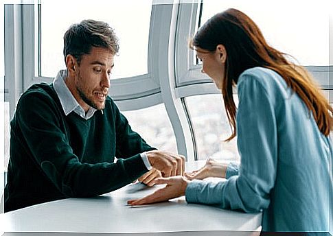 Couple talking about looking for a job