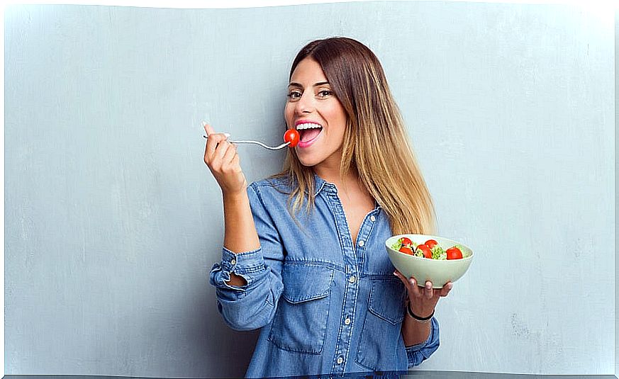 girl eating salad