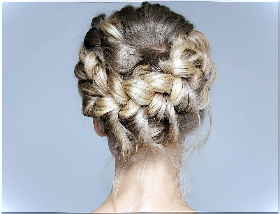 Braids among the best hairstyles for brides