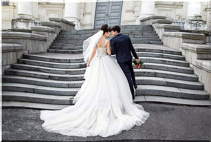 The bride's hairstyle will depend on the dress and veil