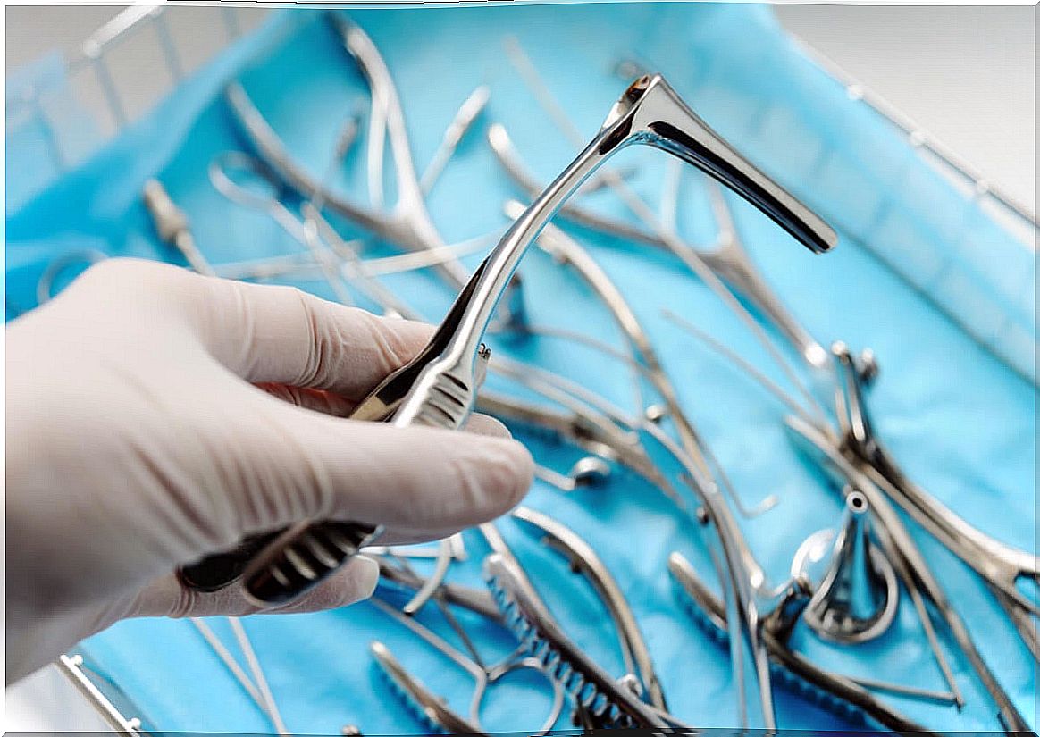 Surgical instruments.